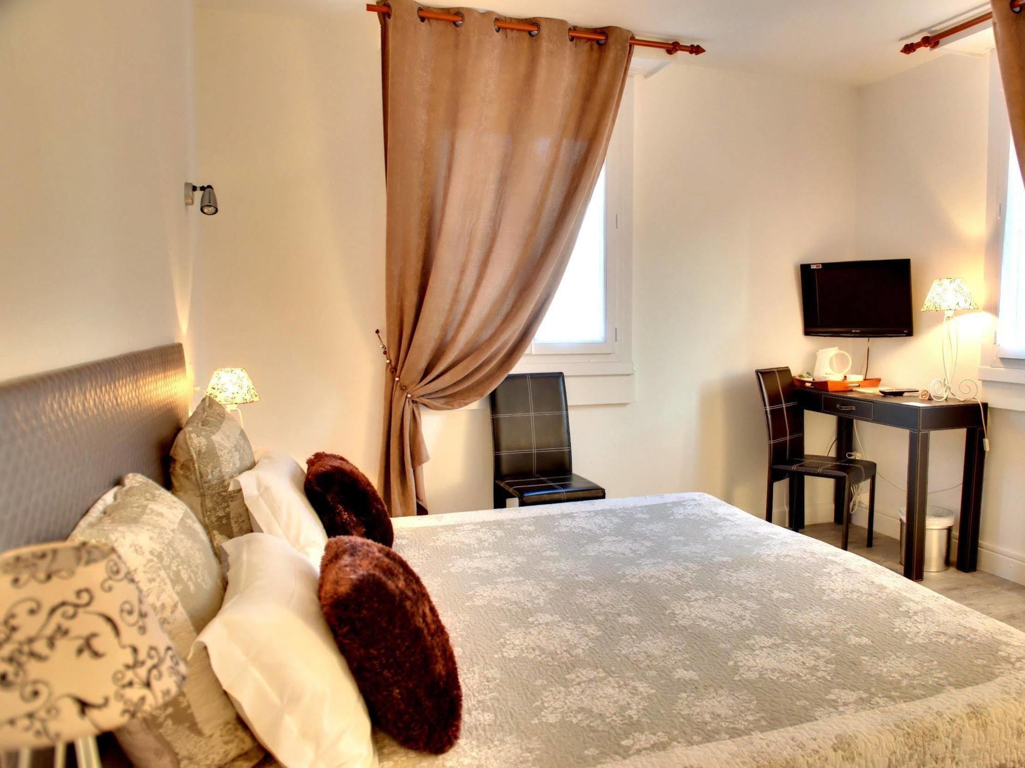 Logis Hotel Orly Алес Экстерьер фото