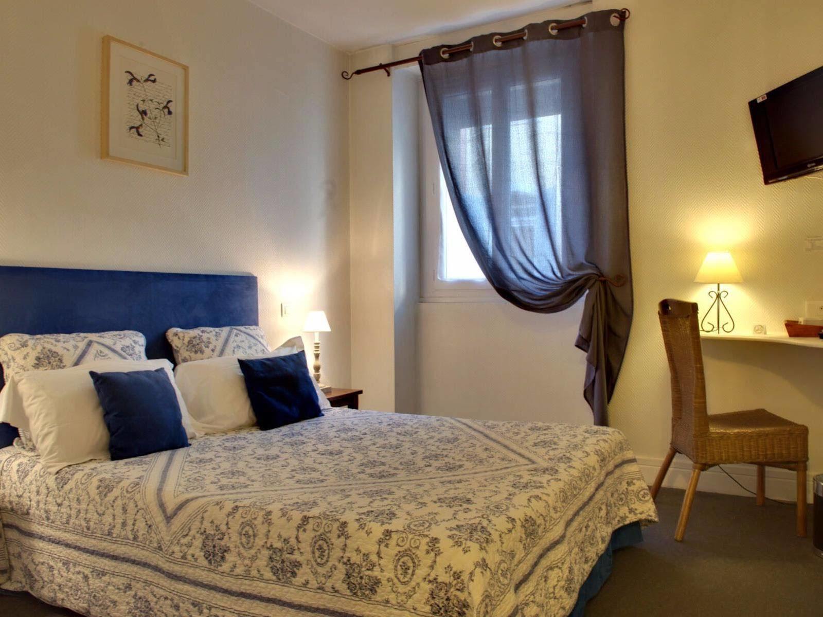 Logis Hotel Orly Алес Экстерьер фото