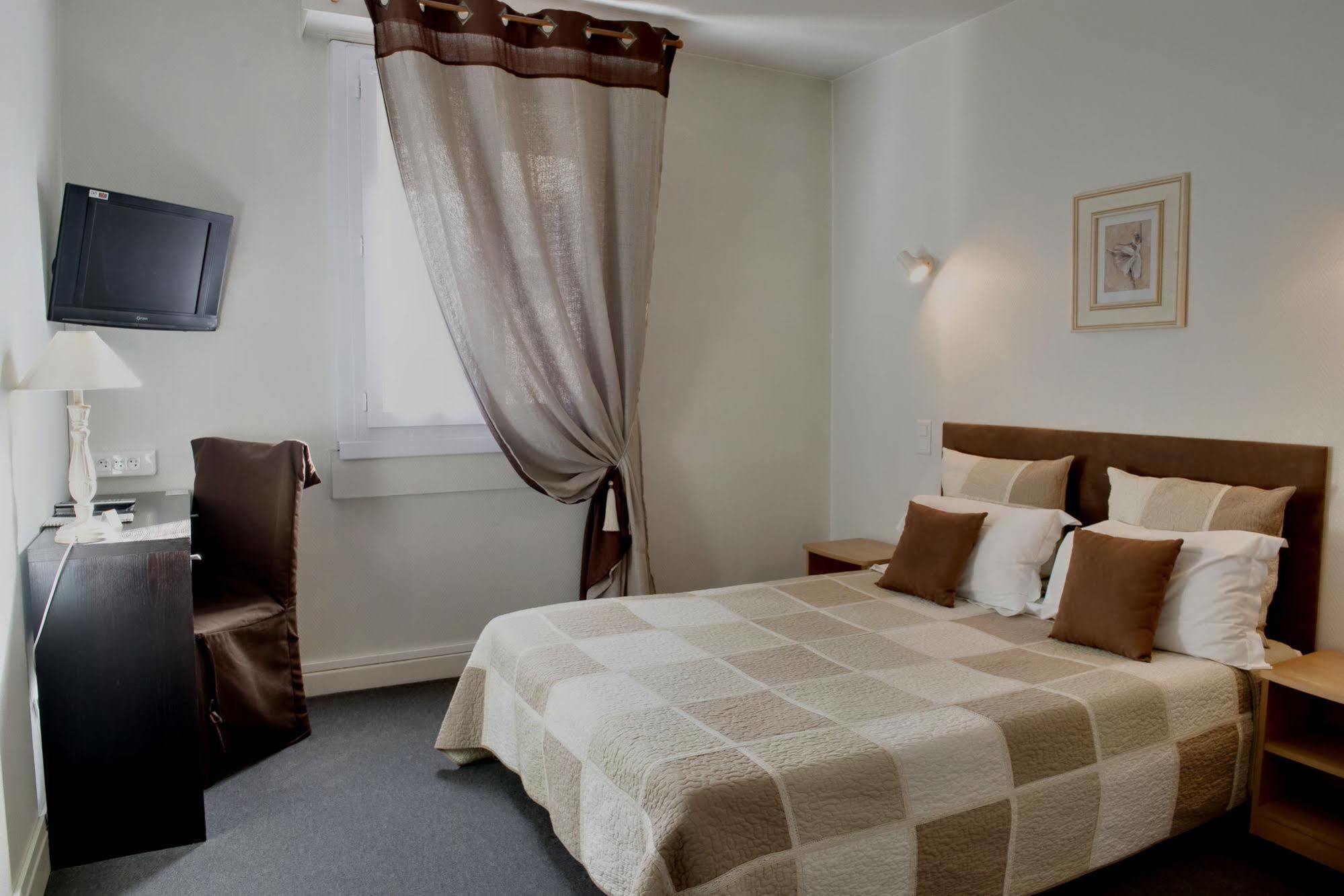 Logis Hotel Orly Алес Экстерьер фото