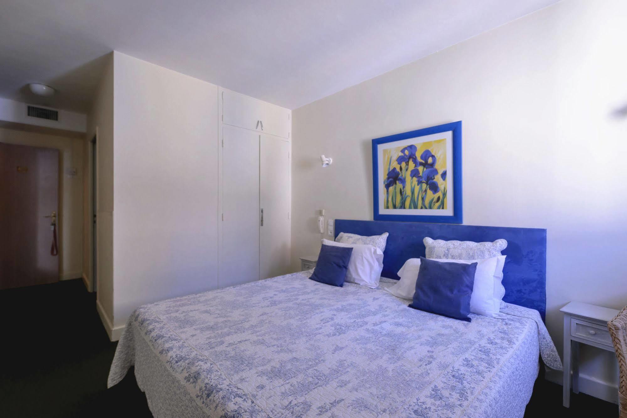 Logis Hotel Orly Алес Экстерьер фото