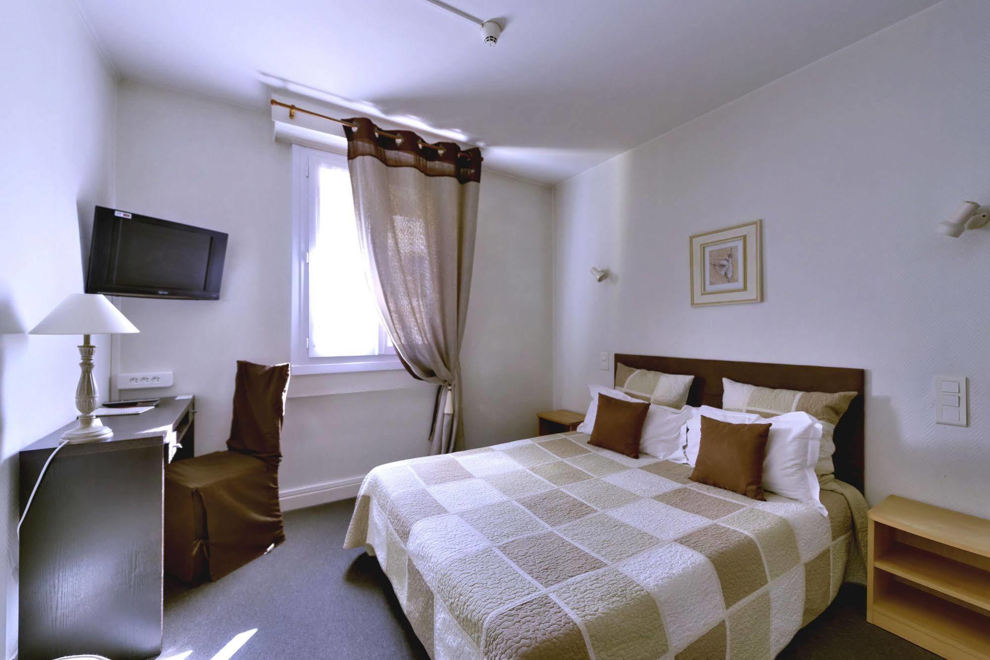 Logis Hotel Orly Алес Экстерьер фото